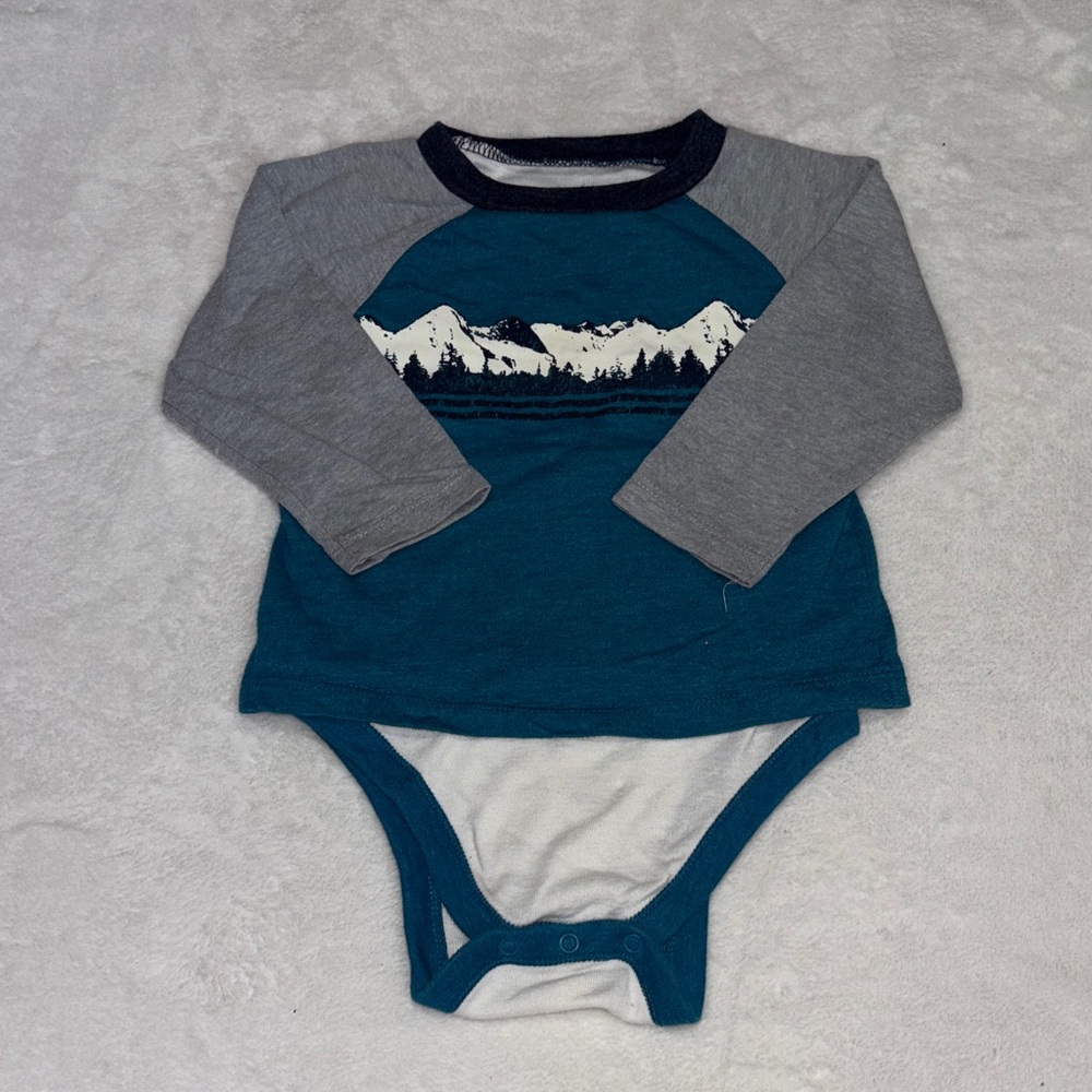 (3 for $10) old navy Teal and Gray mountain One Piece bodysuit 6-12 months 🏔️